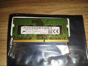 Videokartlar: Operativ yaddaş (RAM 8GB DDR4)
Noutbuk RAM 8GB DDR4