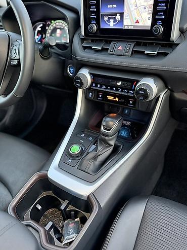 Toyota: Toyota RAV4: 2022 г., 2.5 л, Автомат, Гибрид, Кроссовер — 11