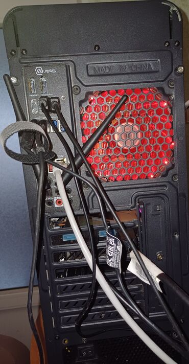 Masaüstü kompüterlər və iş stansiyaları: I 9 13 nesil Sistem bloku satilir. Processor (CPU) : Intel Core — 11