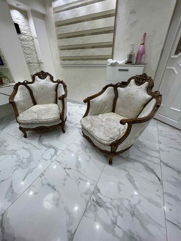 Stilske garniture: Set trosed + dve fotelje – klasični barokni stil u dobrom stanju — 4