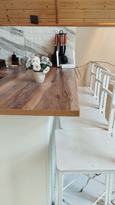 Günlük kirayə evlər: 40 kv. m, 2 otaqlı, İnternet, Qaz, İşıq — 12