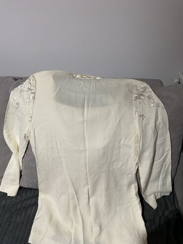 Haljine: Elegantna crno-zlatna haljina na pruge - Model: koktel/večernja — 23