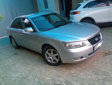 Hyundai: Hyundai Sonata: 2005 г., 2.4 л, Механика, Бензин, Седан