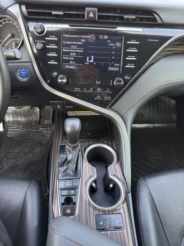 Toyota: Toyota Camry: 2019 г., 2.5 л, Вариатор, Гибрид, Седан — 14