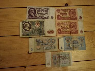 gümüş qaşıq alıram: SSR (Sovet İttifaqı) dövrünə aid kağız pul kolleksiyası 1961 və 1991