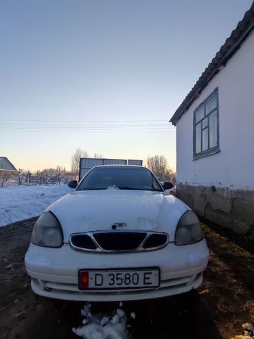 Daewoo: Daewoo Nubira: 2000 г., 1.6 л, Механика, Бензин