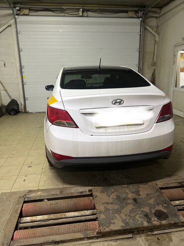 Hyundai: Hyundai Solaris: 2014 г., 1.4 л, Автомат, Бензин, Седан