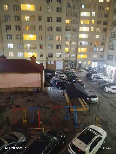 Uzunmüddətli kirayə mənzillər: Xaqlar metrosu yanınında mənzil kirayə verilir. Mərtəbə 16/4. Ümumi — 2