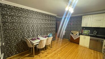 Həyət evləri və villaların satışı: Ramana qəs. 7 otaqlı, 220 kv. m, Kredit yoxdur, Orta təmir — 4