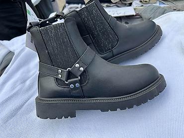 ugg polovne: Crne ženske čizme JANINA, broj 39. - Model: gležnjače sa elastičnim — 3