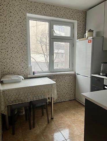 2 8: 3 комнаты, 58 м², 7 мкр 104 серия, 4 этаж, Косметический ремонт — 7