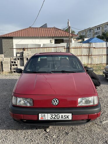 машины в бишкеке: Volkswagen Passat: 1991 г., 1.8 л, Механика, Газ, Седан