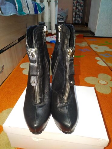 зимний обувь: Ботинки и ботильоны Basconi, 38.5, цвет - Черный