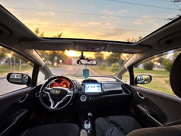 fit shuttle: Honda Fit: 2009 г., 1.4 л, Робот, Бензин, Хэтчбэк — 2