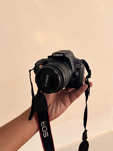 Фотоаппараты: Canon EOS 1300D DSLR fotoaparat hec islenmiyib tezedir - Sensor: 18 — 2