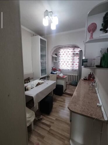 эмарк жибек жолу: 3 бөлмө, 84 кв. м, 106-серия, 3 кабат, Евроремонт