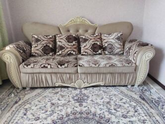 лист б у: Гарнитур мягкой мебели в классическом стиле Состав: - трехместный