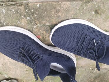 Women's Sneakers and athletic shoes: 38 — 6