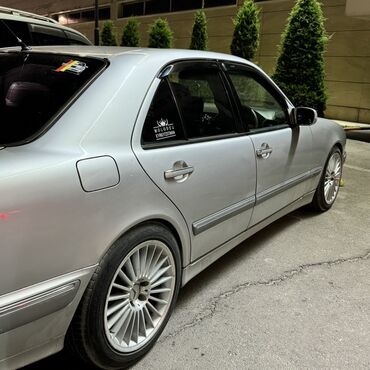 Mercedes-Benz: Mercedes-Benz E-Class: 2002 г., 2.8 л, Автомат, Газ, Седан — 10