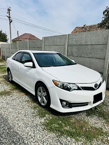 Toyota Camry: 2014 г., 2.5 л, Автомат, Бензин, Седан at lalafo.kg Toyota Camry: 2014 г., 2.5 л, Автомат, Бензин, Седан