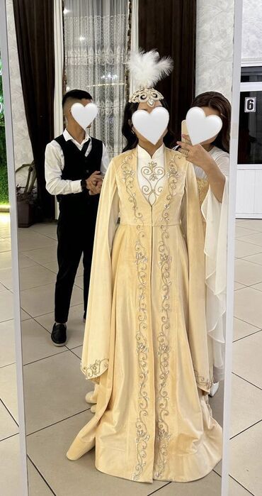 платья на свадьбу: Вечернее платье, Длинная модель, С рукавами