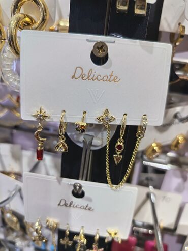 Bijuteriya dəstləri: Zərgərlik dəstləri – zövqlü aksesuar seçimi 1) Yaşıl daşlı çiçək — 5