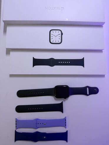 чехлы на iphone xs max: Умные часы Apple Watch 45мм series 7 с черным корпусом и несколькими