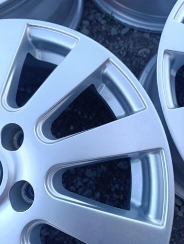 Диски: Литые Диски R 16 Комплект, отверстий - 5, Б/у — 8