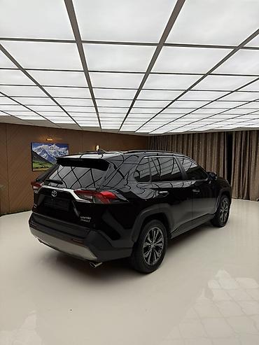 поменять ключи: Toyota RAV4: 2022 г., 2.5 л, Вариатор, Гибрид, Кроссовер — 4