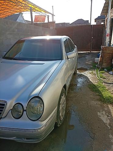 Mercedes-Benz: Mercedes-Benz E-Class: 2001 г., 2 л, Автомат, Бензин, Седан at lalafo.kg — 2 Mercedes-Benz: Mercedes-Benz E-Class: 2001 г., 2 л, Автомат, Бензин, Седан — 2