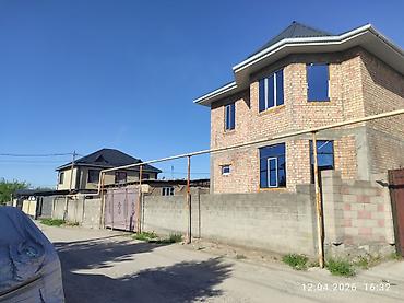 кирпичный квартира: Продаётся двухэтажный кирпичный дом с капитальным забором и откатными — 1