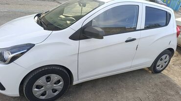 авто в рассрочку в бишкеке без процентов: Chevrolet Spark: 2017 г., 0.1 л, Вариатор, Бензин