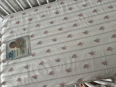 медицинские кровать: Детская односпальная кровать, Для мальчика, С матрасом, Дерево