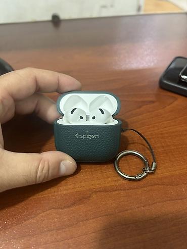 чехлы на аирподс 2: Apple AirPods (2-ci nəsil) simsiz qulaqlıqlar + Spigen qoruyucu keyslə — 2