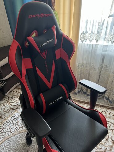 Скупка техники: Игровое кресло DXRacer Valkyrie Красный Черный Регулируемые