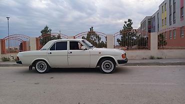 audi a6 2000: VAZ-24 “QAZ Volqa” klassik sedan - Kuzov: 4 qapılı sedan, ağ rəng - — 3