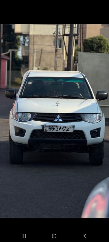 фольксваген тигуан дизель: Mitsubishi L200: 2.5 l | 2013 il 190900 km Pikap