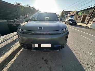 GAC: GAC Trumpchi S7, крупный современный SUV в эффектном матово-зелёном — 1