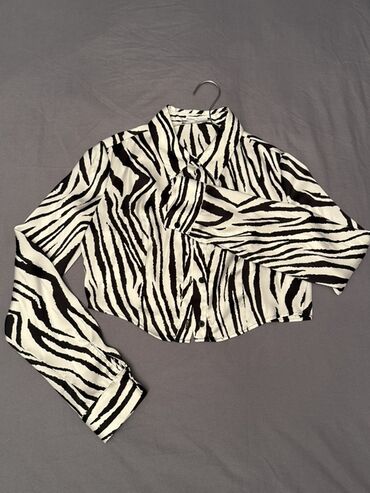 Qadın üst geyimləri dəsti – 3 fərqli bluz 1) Zolaqlı zebra printli