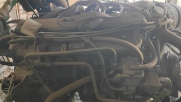 Двигатели, моторы и ГБЦ: Двигатель с коробкой передач для грузовой/спецтехники. Комплект: - — 8