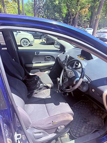 машина ист: Toyota Ist: 2003 г., 1.3 л, Автомат, Бензин, Хэтчбэк — 10
