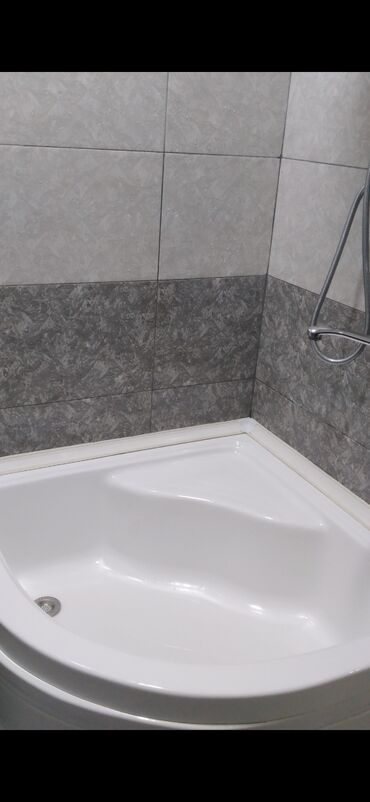 Günlük kirayə mənzillər: 3 otaqlı — 8