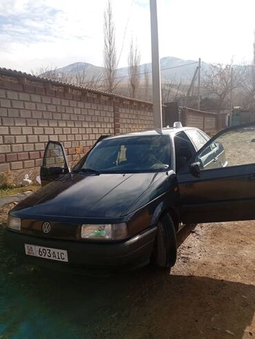 Volkswagen: Volkswagen Passat: 1994 г., 1.8 л, Механика, Газ, Седан — 1