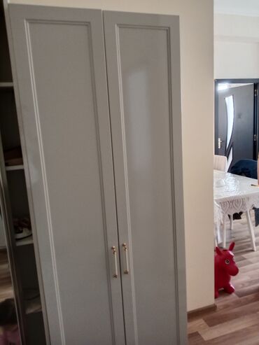 Divan və masa dəstləri: Açılan, 2 qapılı Düz dolab, Qarderob, paltar dolabı