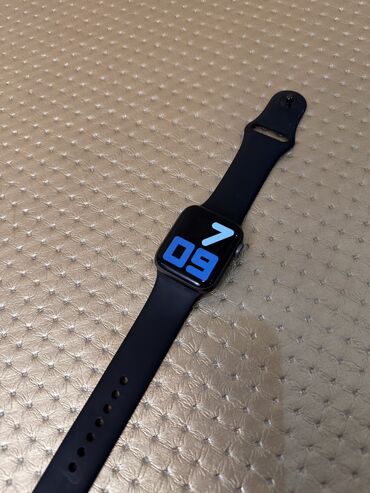 Apple Watch: Apple Watch 5 41mm Состояние идеальное, ёмкость аккумулятора 94%, в