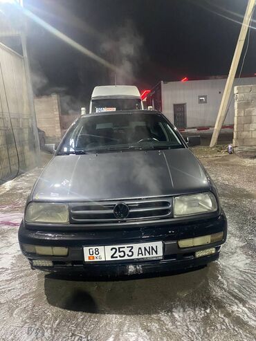 фолстваген венто: Volkswagen Vento: 1993 г., 2 л, Механика, Бензин