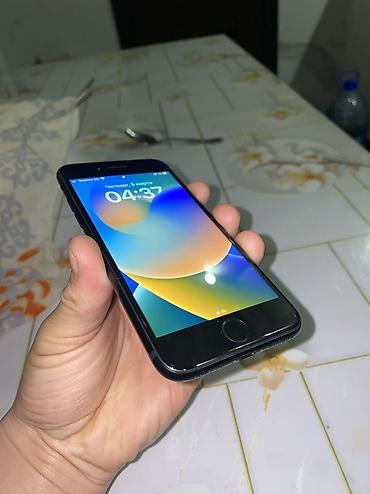 Apple iPhone: IPhone SE 2020, Черный — 2