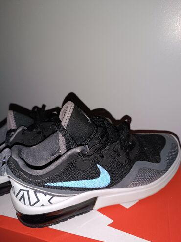 Patike i sportska obuća: Nike, Size: 37.5, bоја - Crna