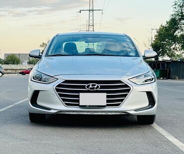 Hyundai: Hyundai Elantra: 2018 г., 2 л, Автомат, Бензин, Седан