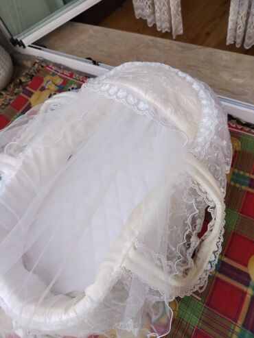 Uşaqlar üçün digər mallar: Xestexana çıxışı üçün uşaq sebeti, cəmi bir dəfə xestexana çıxışında — 8